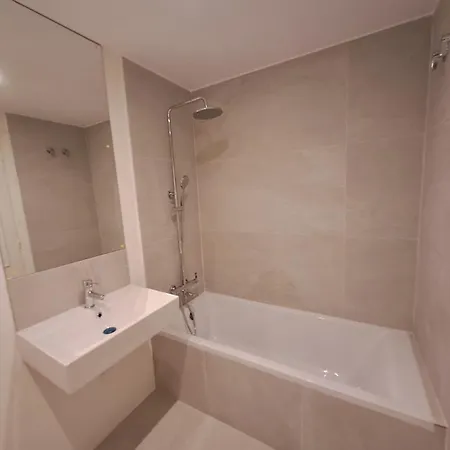 Lovely Spacious 2 Bedroom Flat Between Marbella And Apartamento Estepona