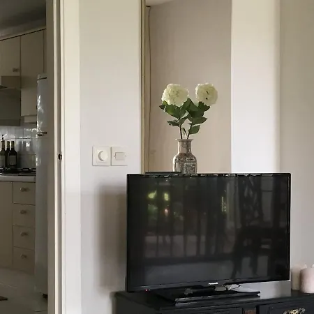 Lovely Spacious 2 Bedroom Flat Between Marbella And Apartamento *
